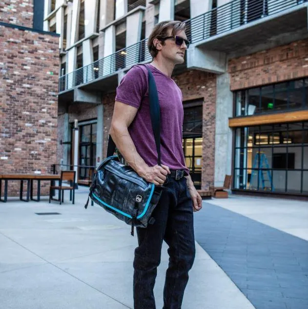 Alchemy Goods Black Pike Messenger Bag