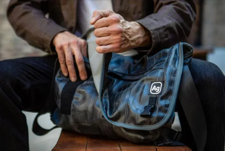 Alchemy Goods Black Pike Messenger Bag
