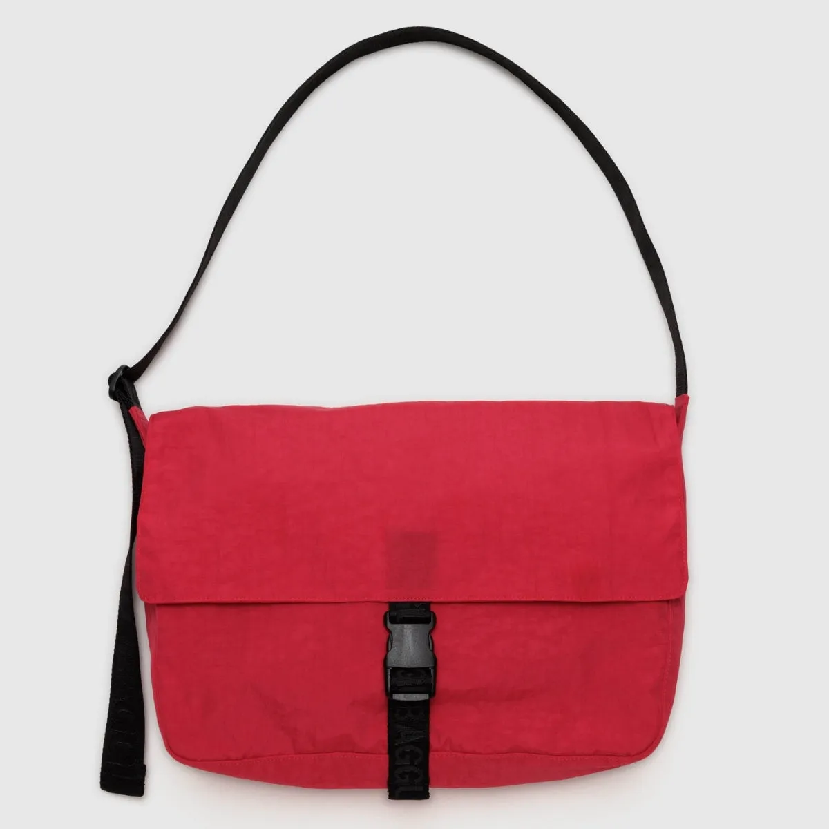 Baggu Nylon Messenger Bag in Candy Apple
