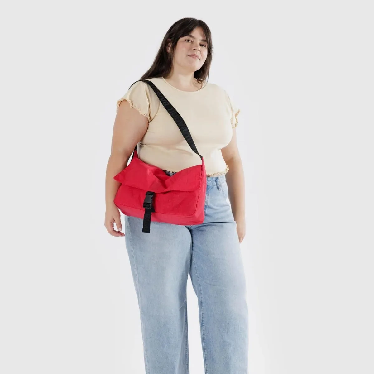 Baggu Nylon Messenger Bag in Candy Apple