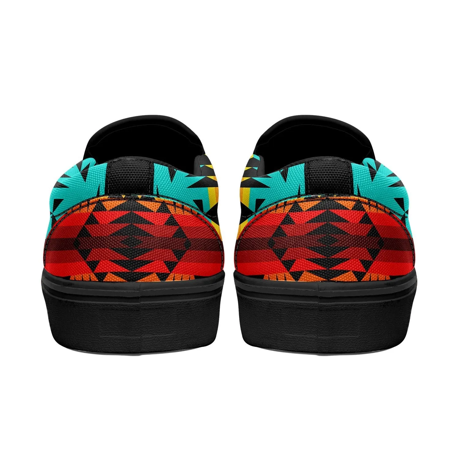 Between the Mountains Otoyimm Canvas Slip On Shoes