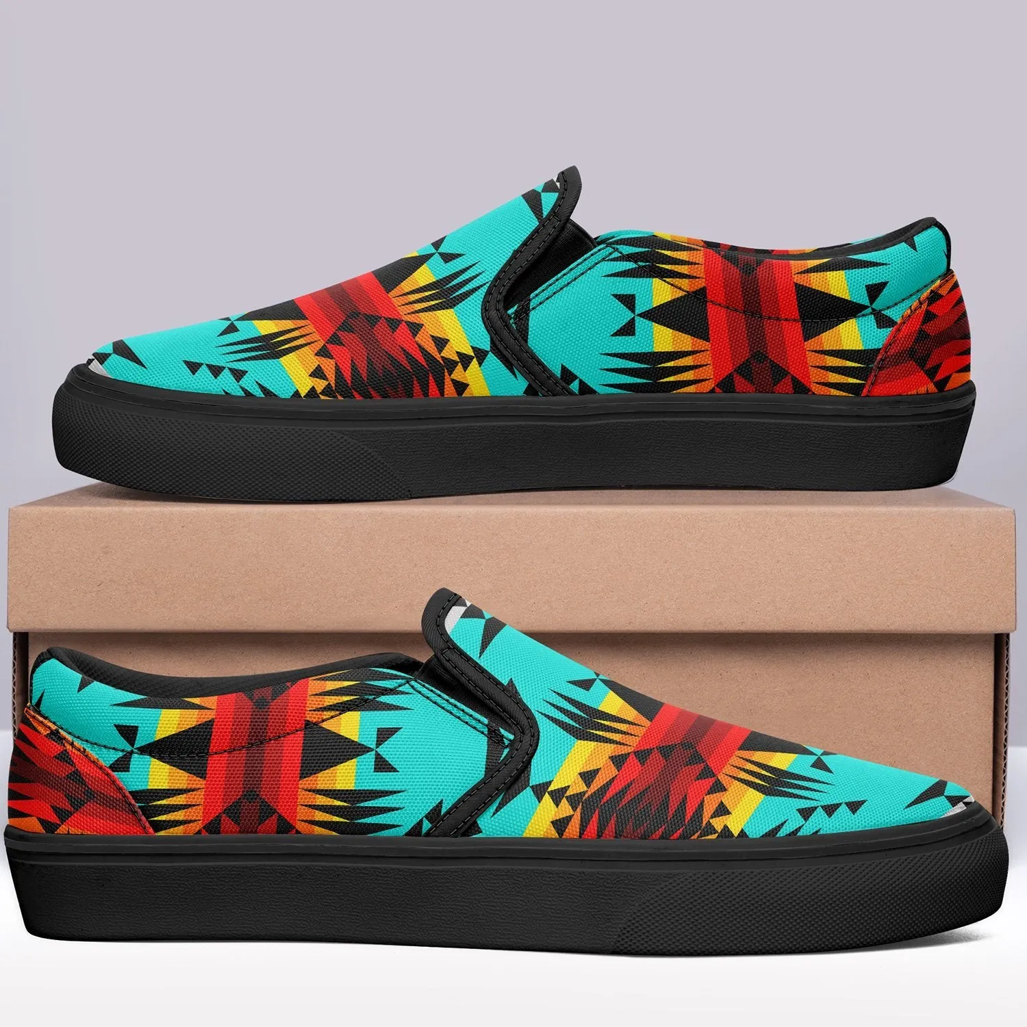 Between the Mountains Otoyimm Canvas Slip On Shoes