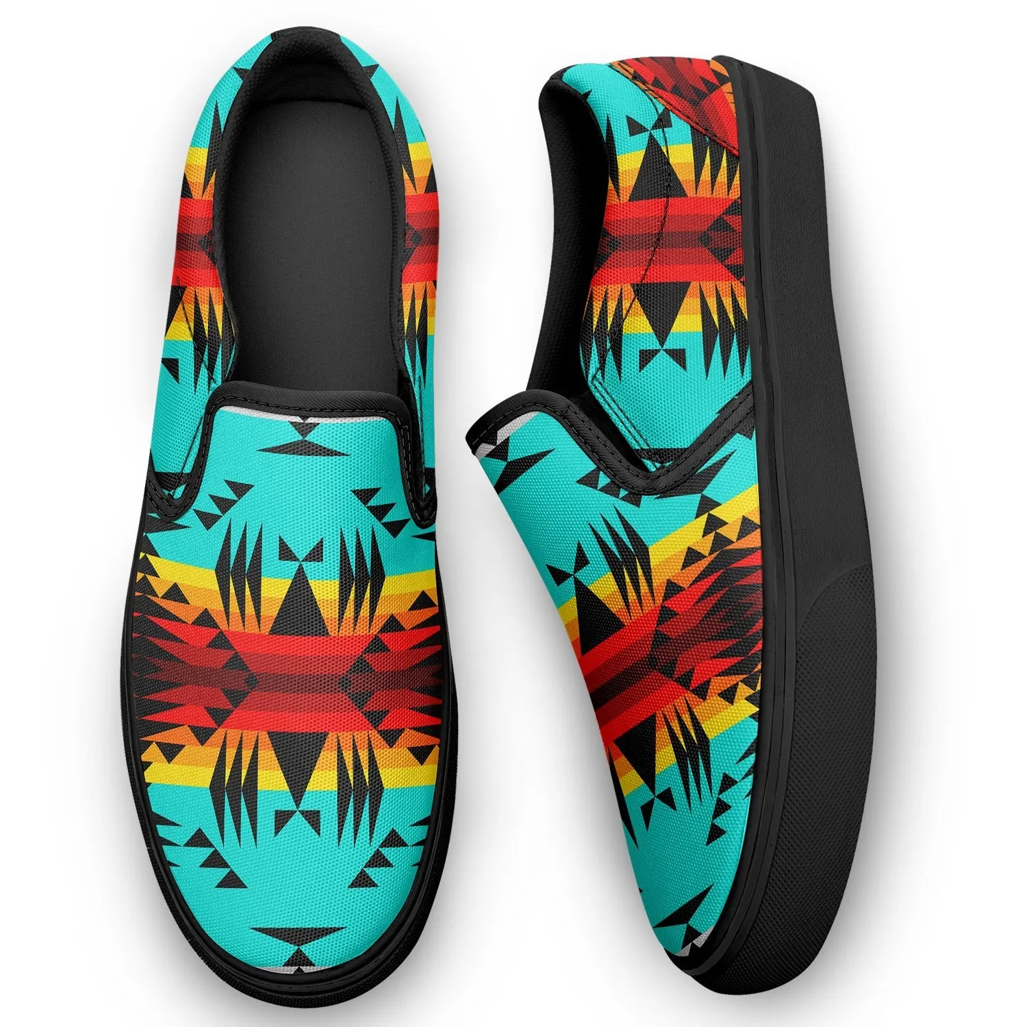 Between the Mountains Otoyimm Canvas Slip On Shoes