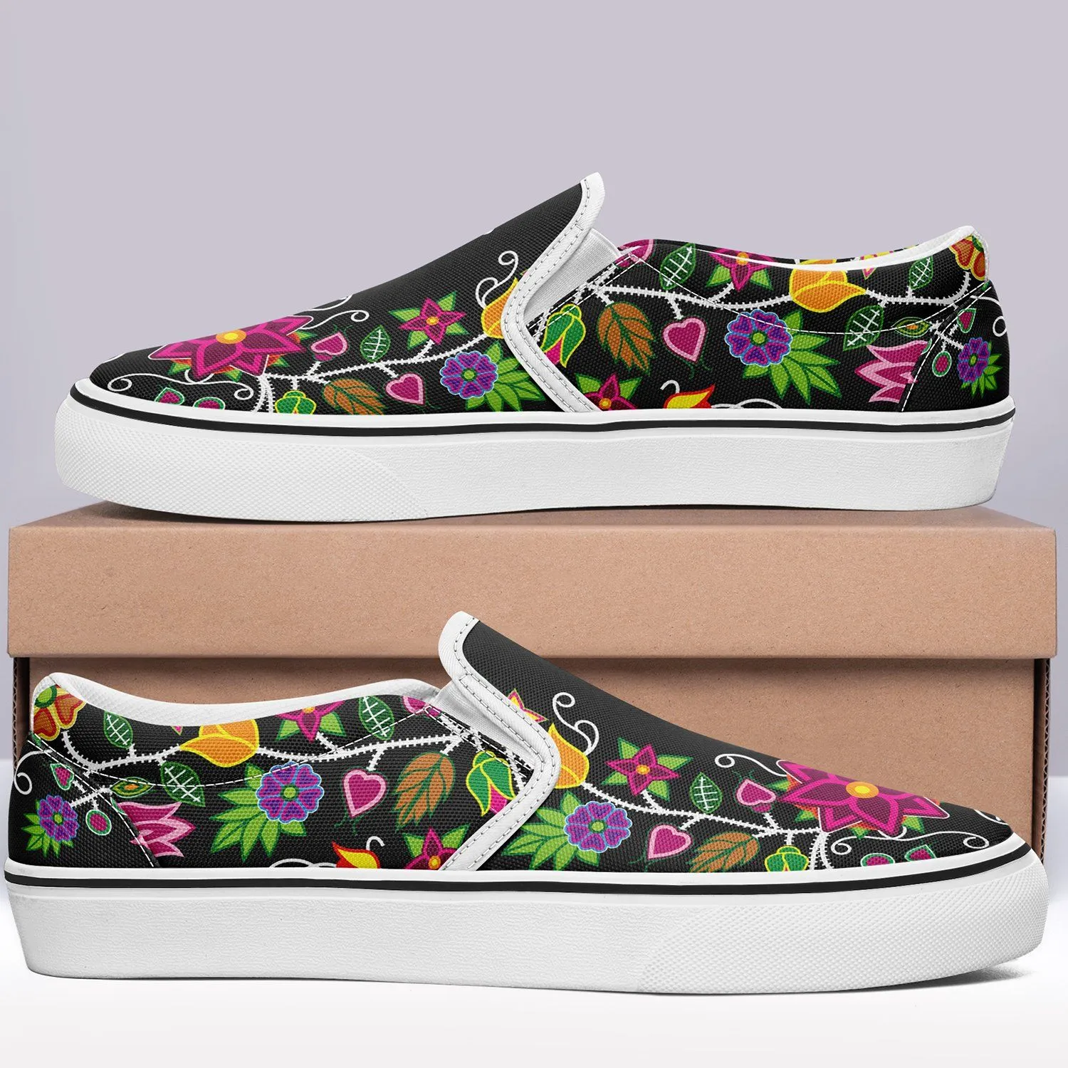 Floral Beadwork Otoyimm Canvas Slip On Shoes