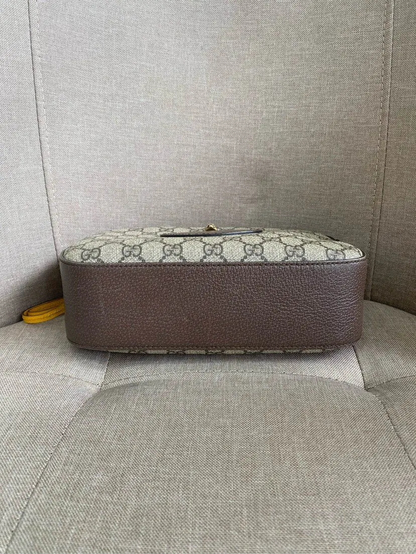 Gucci Beige GG Canvas Camera Bag with Green Red Strap 23x13cm