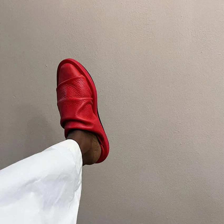 Roro Closed Toe Slip On Shoe - Red